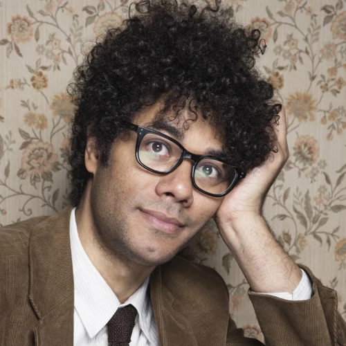 Richard-Ayoade-actor-comedian-director-IT-Crowd-TV-presenter-host-speaker-at-Great-British-Speakers.webp